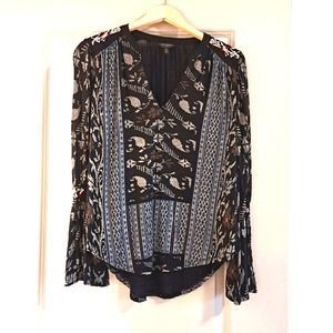 Lucky Brand Long Sleeve Top Size Medium.
